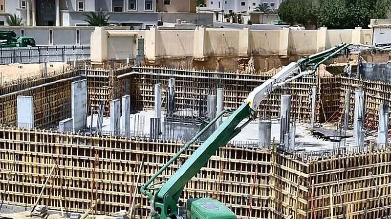 إطارات خرسانية مقوسة
