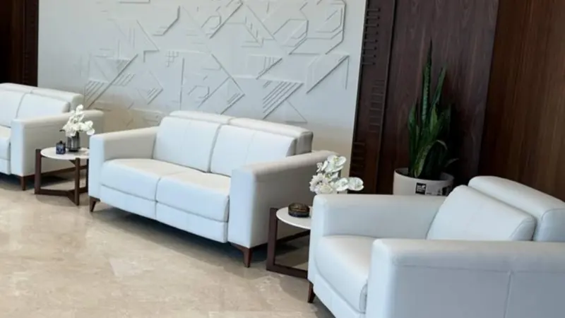 مجلس الاستقبال في مقر إداري